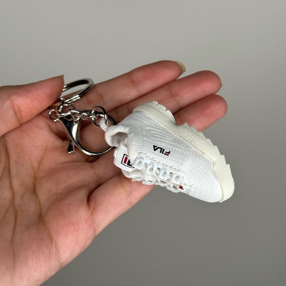 FILA Shoe KeyChain with Shoe Box Collectible - Picture 10 of 11
